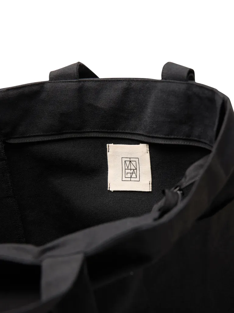 VINGA Hilo AWARE™ Tasche mit Reißverschluss aus rec. Canvas, schwarz – Bild 3