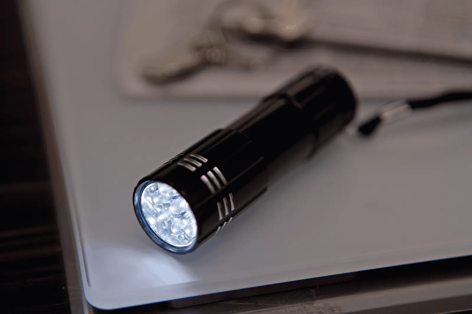 POWERFUL - LED-Taschenlampe, schwarz – Bild 5