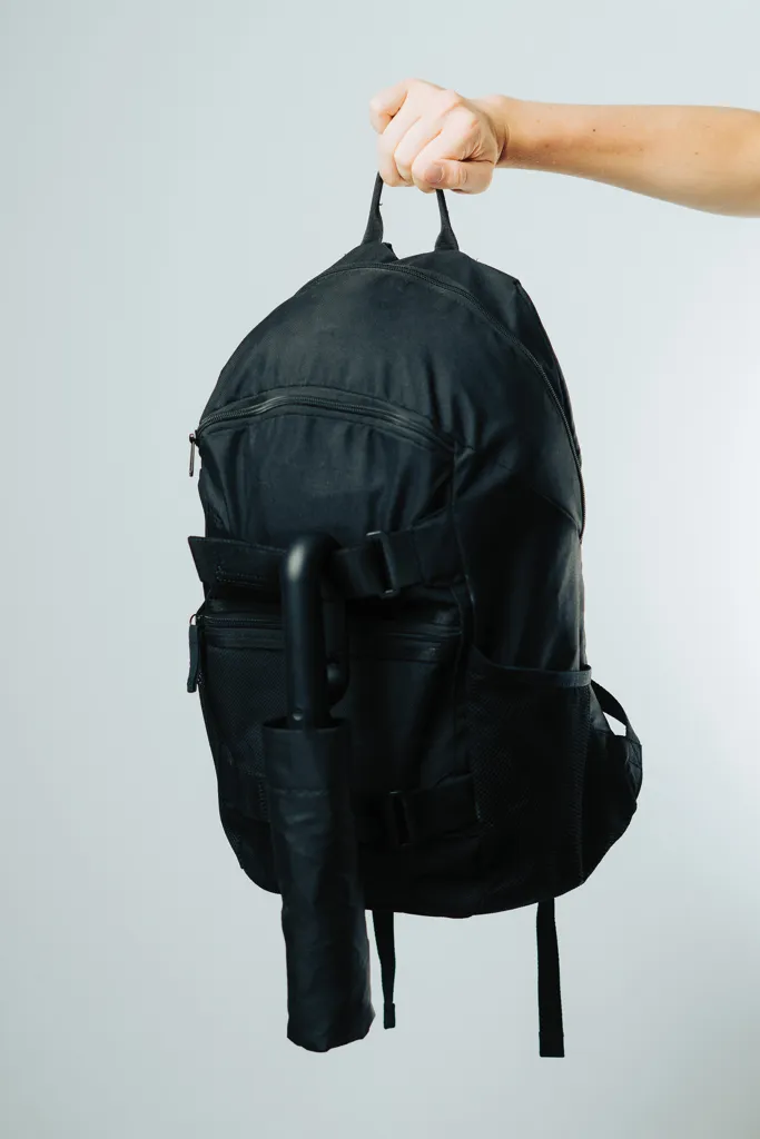 Yara 21“ AWARE™ rPET Regenschirm mit Karabiner, schwarz – Bild 7