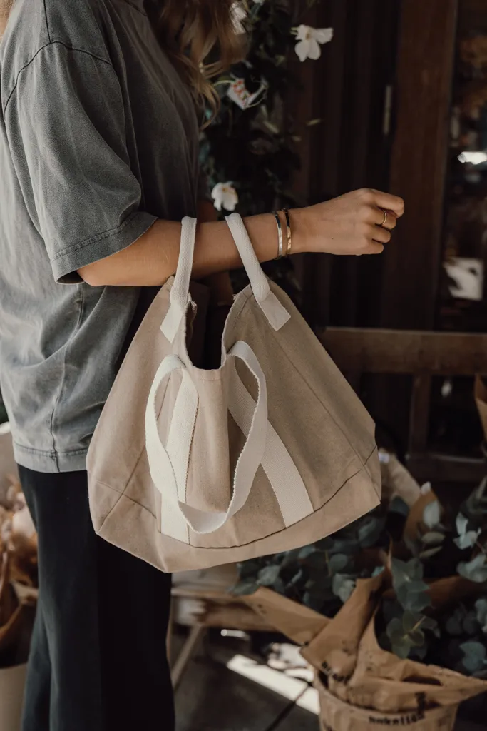 BEAU AWARE™ Strandtasche aus 400gr/m² recyceltem Canvas, beige – Bild 6