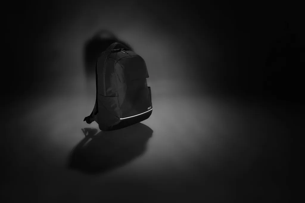 Swiss Peak Brooke AWARE™ 15,6" Laptop-Rucksack aus rPET, schwarz – Bild 10