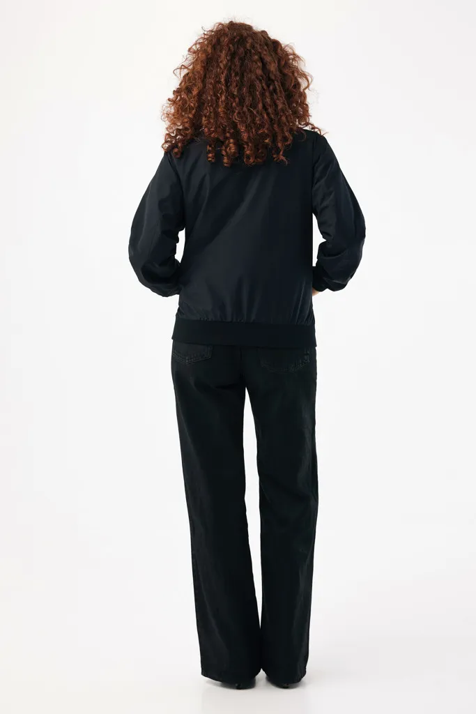 IQONIQ Odin Urban Jacke aus recyceltem Polyester, schwarz – Bild 6