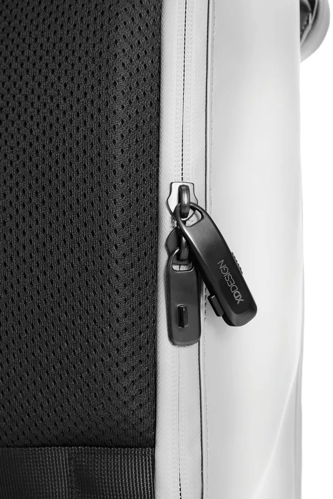 Urban wasserabweisender Flap-Top Rucksack, off white – Bild 18