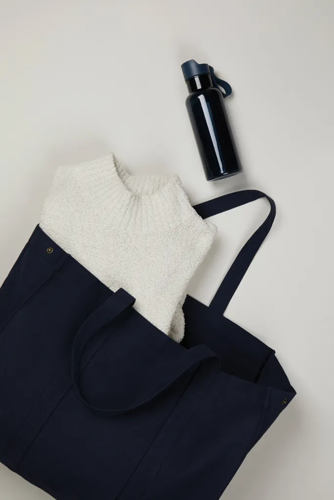 VINGA Hilo AWARE™ Maxi-Tasche aus recyceltem Canvas, navy blau – Bild 4