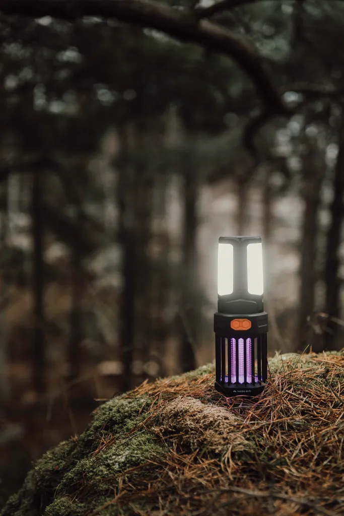 Nordic Drift Titan tragbare Campinglampe mit Mückenschutz, schwarz – Bild 4