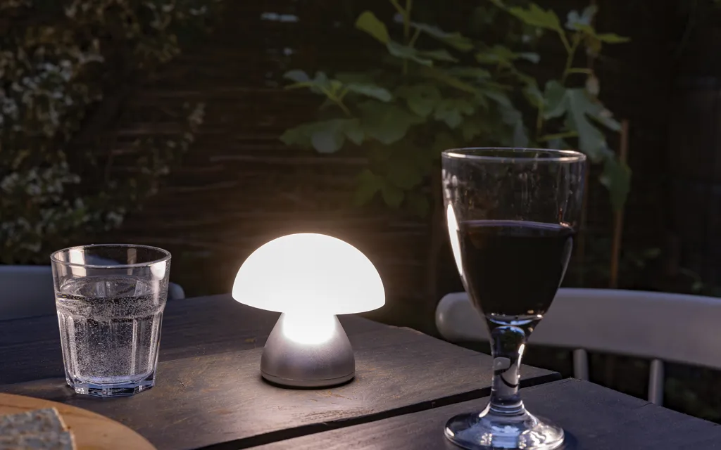 Luming wiederaufladbare USB-Tischlampe aus RCS Kunststoff, grau – Bild 7
