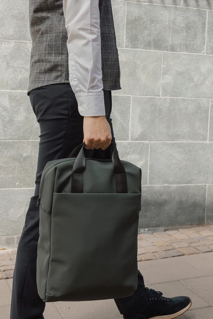 VINGA Baltimore RCS Tote Rucksack, grün – Bild 9