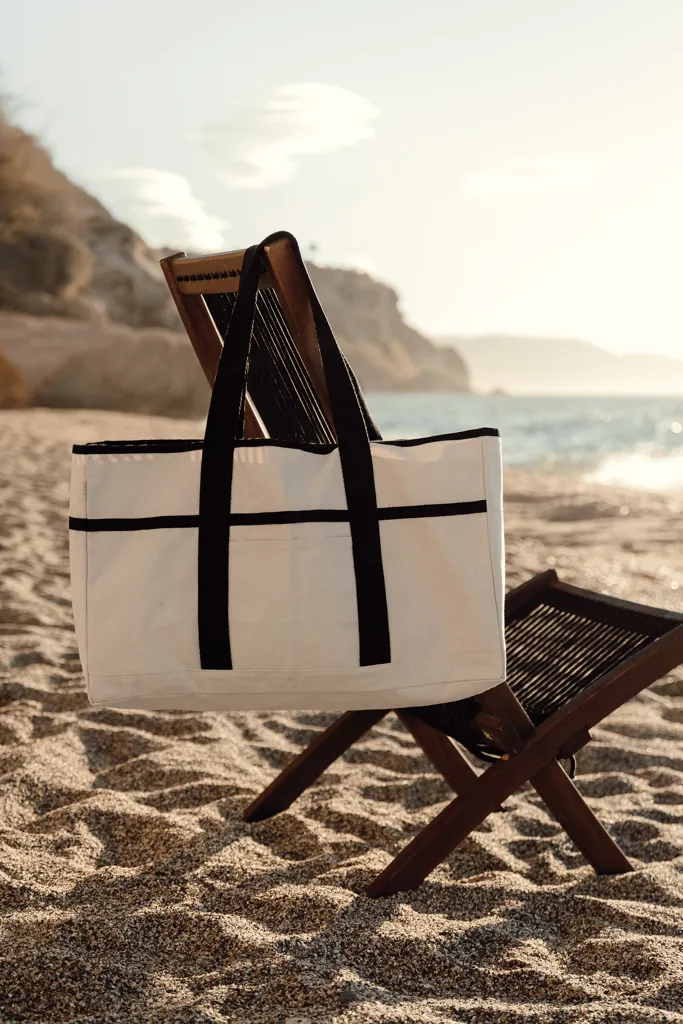VINGA Volonne AWARE™ Strandtasche aus recyceltem Canvas, off white – Bild 10