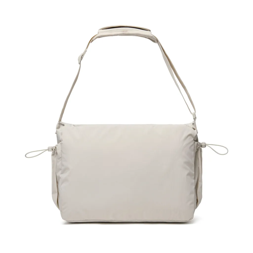 KENTO URBAN 15,6" Messenger aus RCS recyceltem Nylon, beige – Bild 2