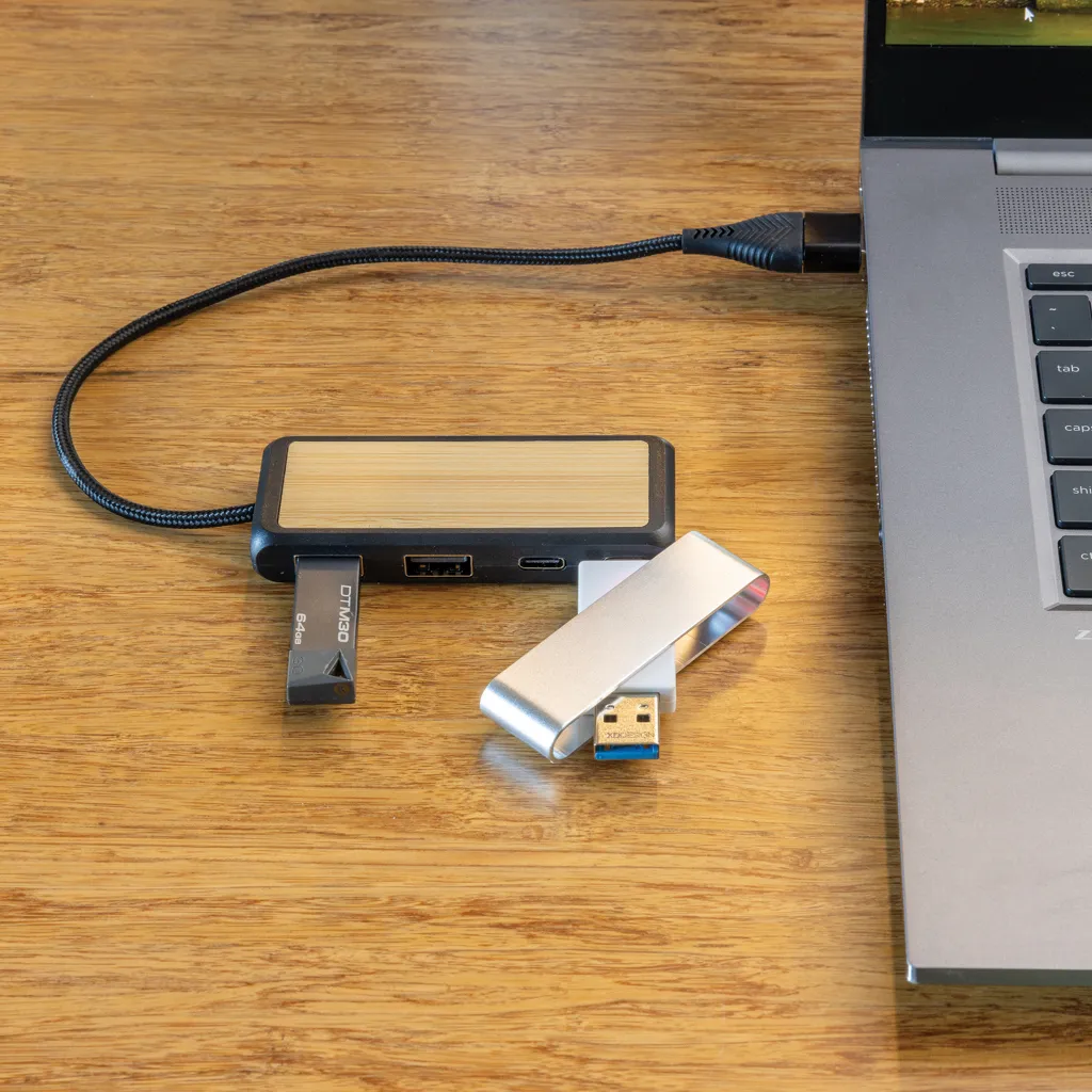 Link Dual Input USB Hub aus RCS rec. Kunststoff und Bambus, schwarz – Bild 2