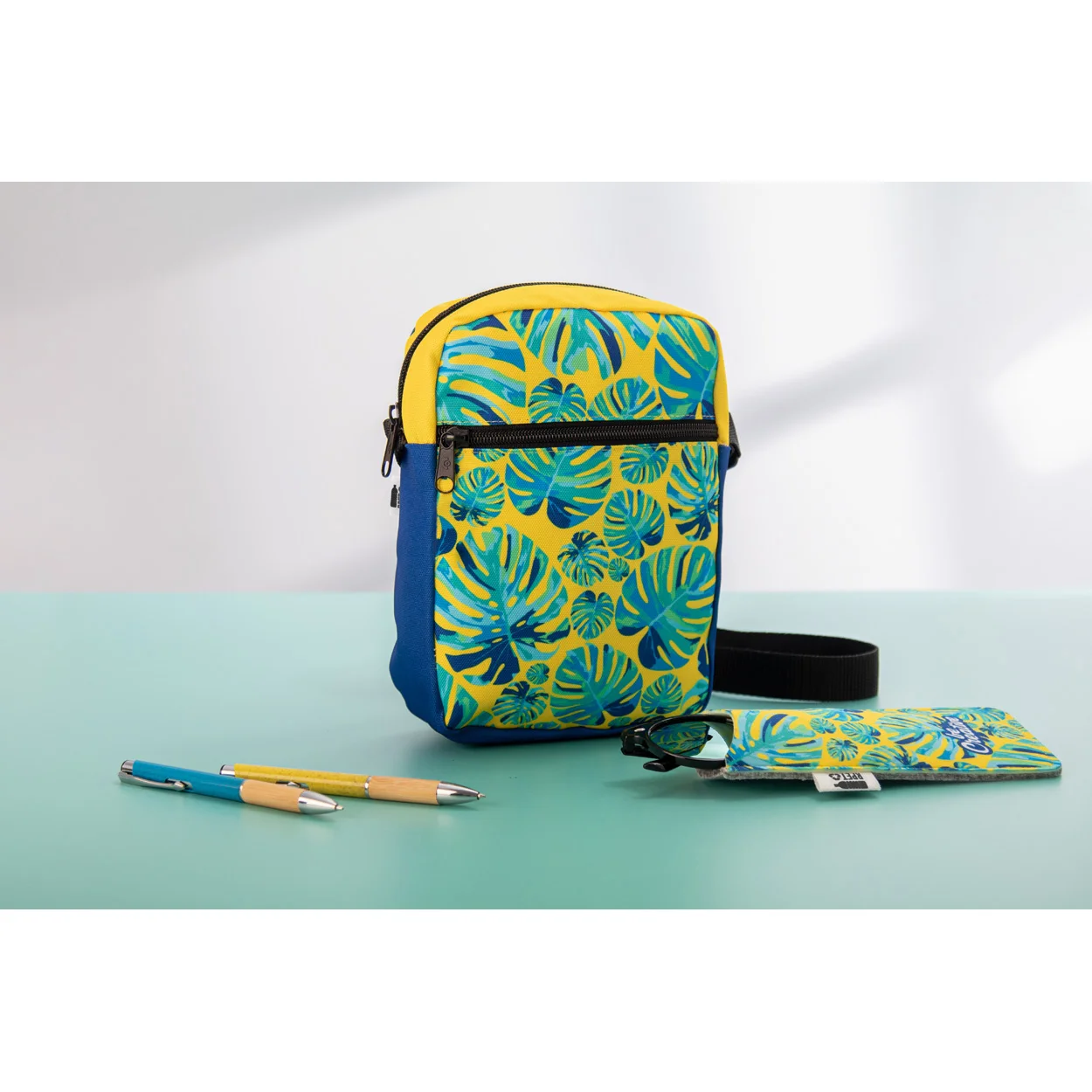 Individuelle Umhängertasche SuboBag Cross, schwarz, weiß – Bild 5