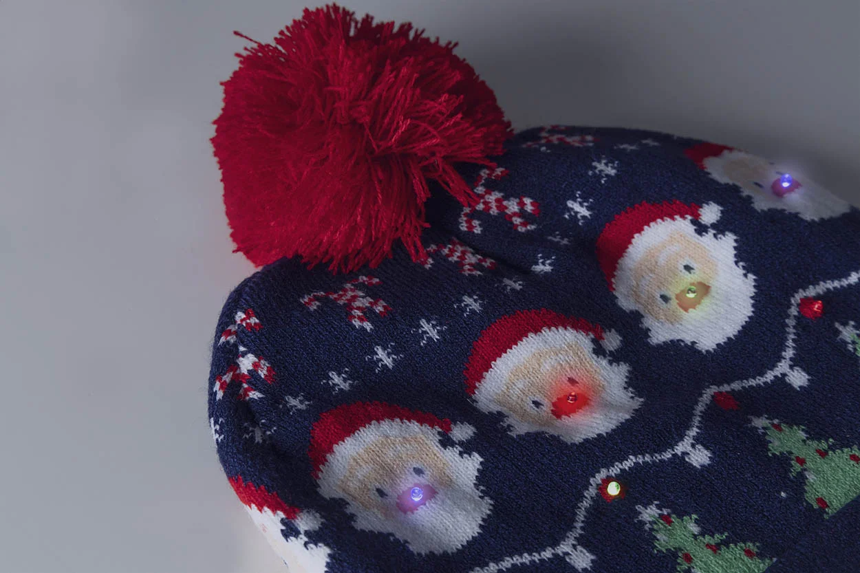 Weihnachts-LED-Wintermütze Norrsken, Rentier, mehrfarbig – Bild 6