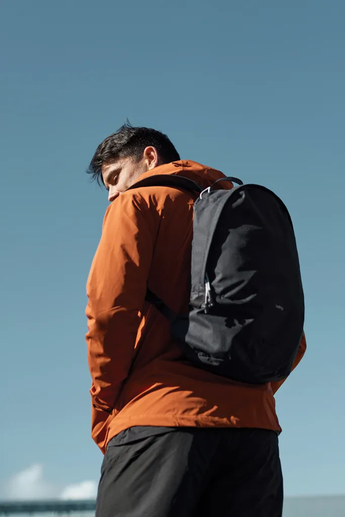 Bellroy Lite Daypack, schwarz – Bild 12