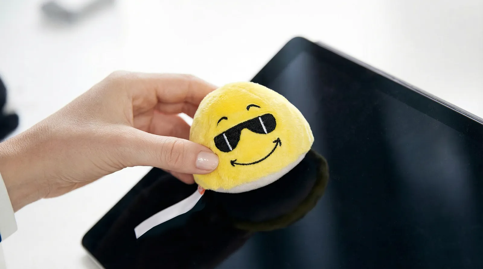 Schmoozies® 2Face CoolHearts, gelb – Bild 8