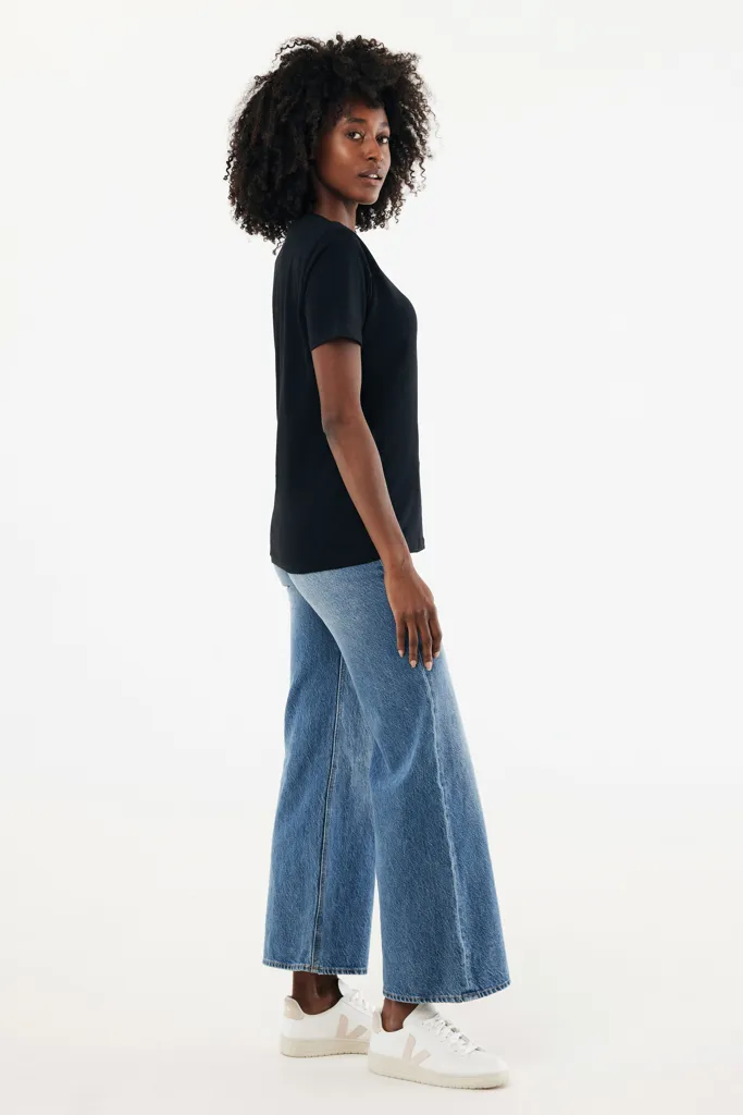 IQONIQ Brett T-Shirt aus recycelter Baumwolle, schwarz – Bild 6
