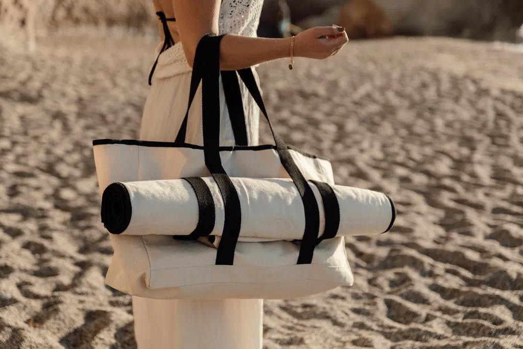 VINGA Volonne AWARE™ Strandtasche aus recyceltem Canvas, off white – Bild 9
