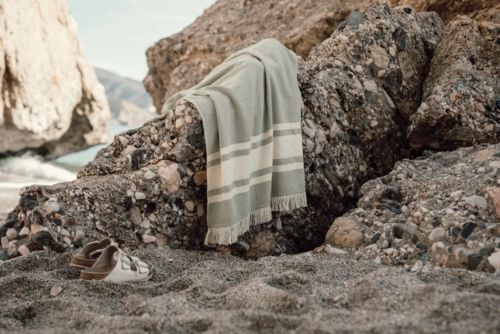 VINGA Tolo Hamam-Frottierhandtuch, grün – Bild 7
