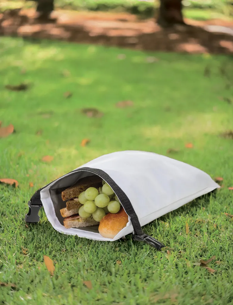 Snackstrap faltbarer Lunchbag aus AWARE™ rPET 30 x 20cm, weiß – Bild 8