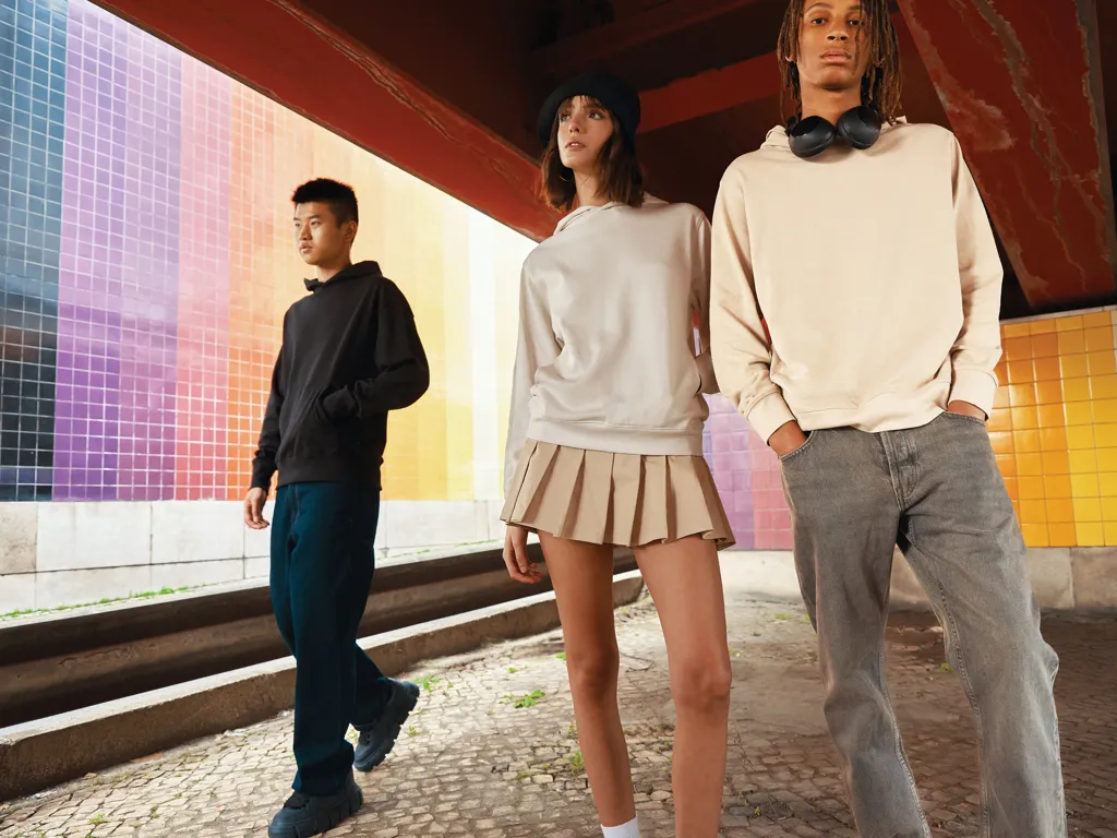IQONIQ Yengo Hoodie mit Seitentaschen aus rec. Baumwolle, schwarz – Bild 8