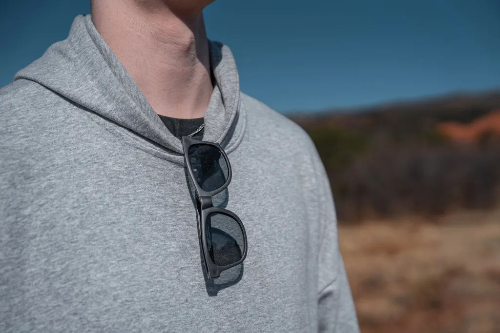Sonnenbrille aus RCS recyceltem PP-Kunststoff, schwarz – Bild 5
