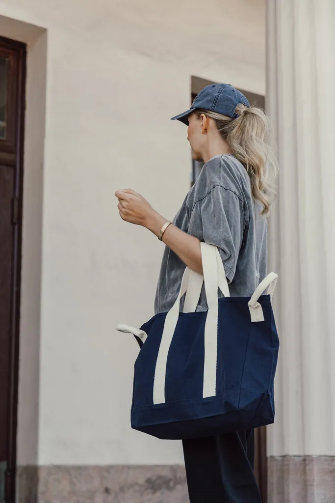 BEAU AWARE™ Strandtasche aus 400gr/m² recyceltem Canvas, navy blau – Bild 4
