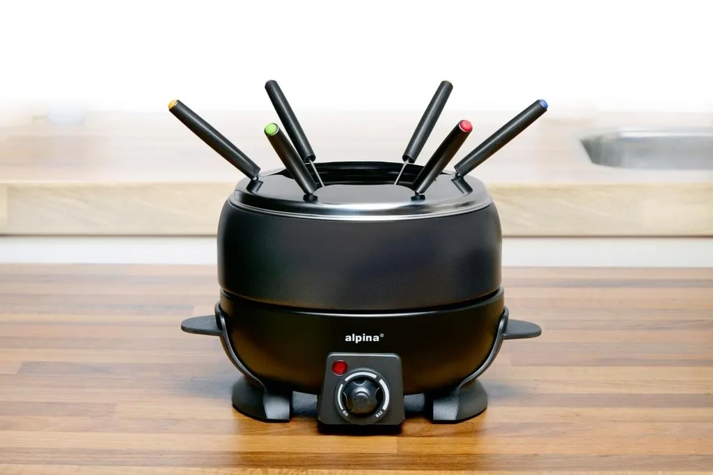 ALPINA Elektrisches Fondue-Set 800W 2.3L Schwarz, Schwarz – Bild 2