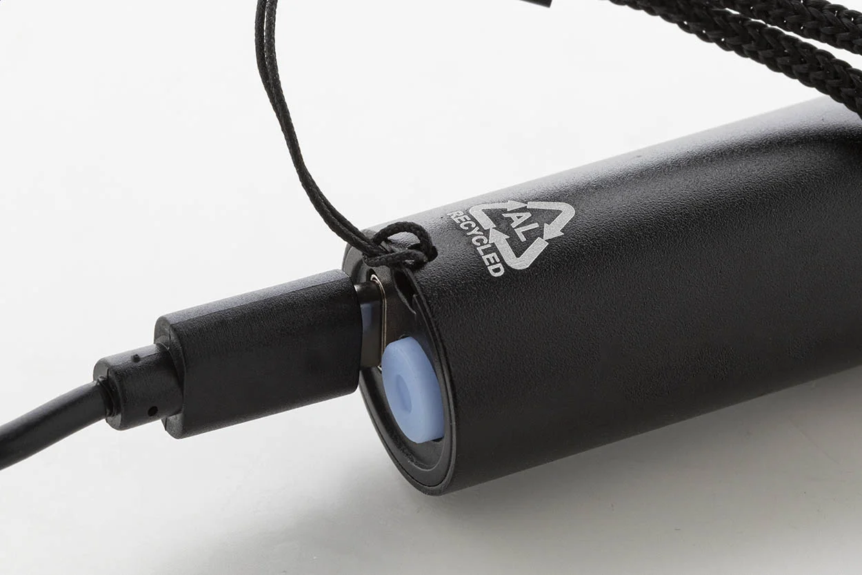 wiederaufladbare Taschenlampe aus recyceltem Aluminium Chargelight Tone, schwarz – Bild 5