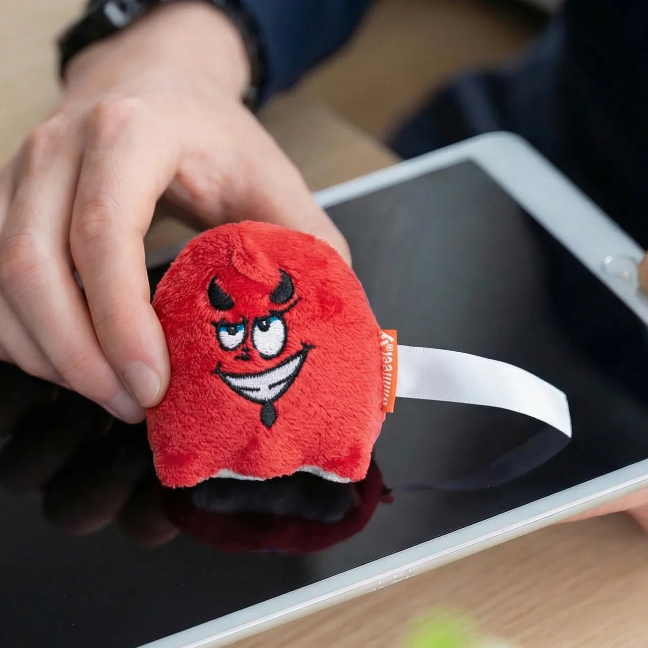 Teamgeist mit Anti-Stress-Funktion, rot – Bild 3