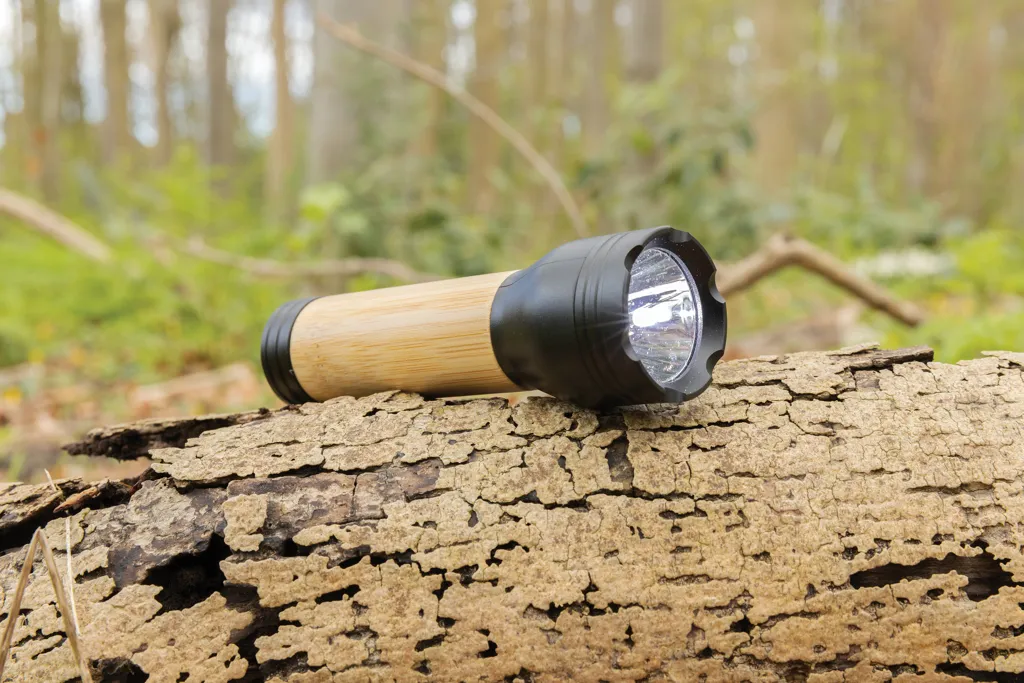 Lucid 1W Taschenlampe aus RCS recycelt. Kunststoff & Bambus, schwarz – Bild 6