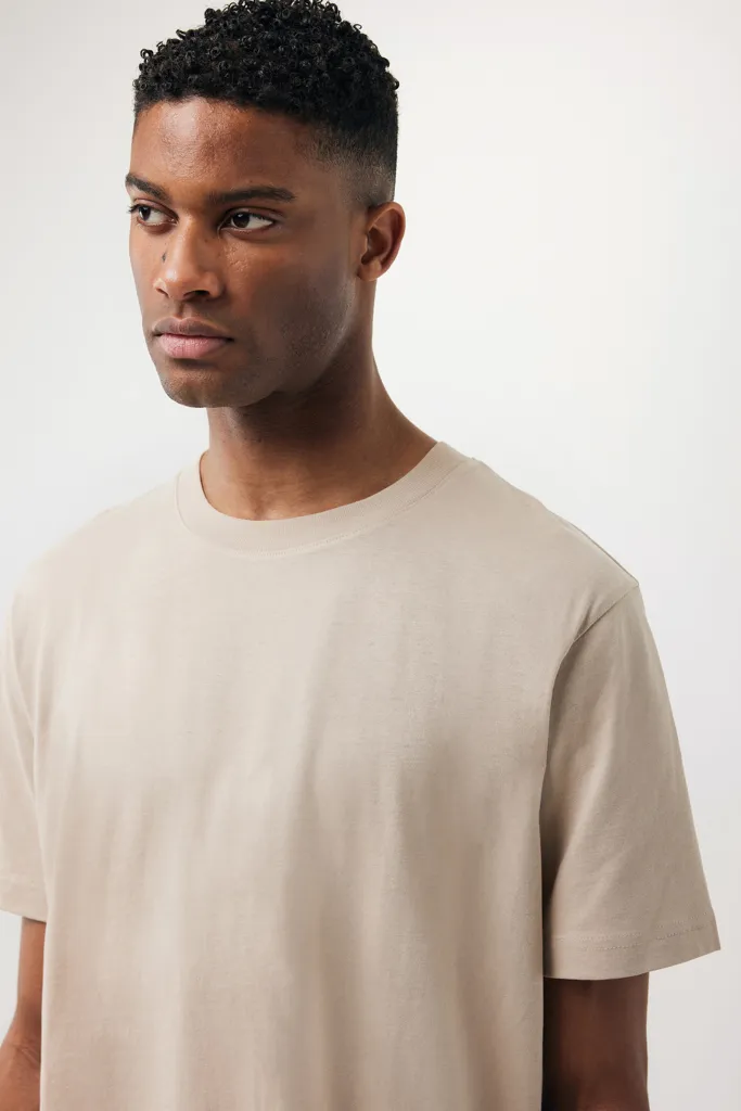 IQONIQ Kakadu relaxed T-Shirt aus recycelter Baumwolle, desert – Bild 7